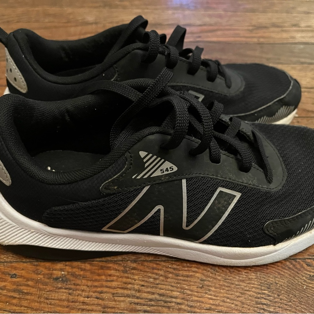 New Balance Dynasoft 545 V1 Kid's Sz 5.5W Black/White Lace Up Running Sneakers